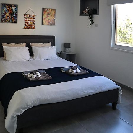 Alex'S Vacation Suite - 100M From The Beach - 6 Guests Paphos Buitenkant foto