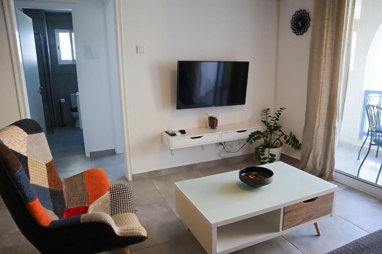 Alex'S Vacation Suite - 100M From The Beach - 6 Guests Paphos Buitenkant foto