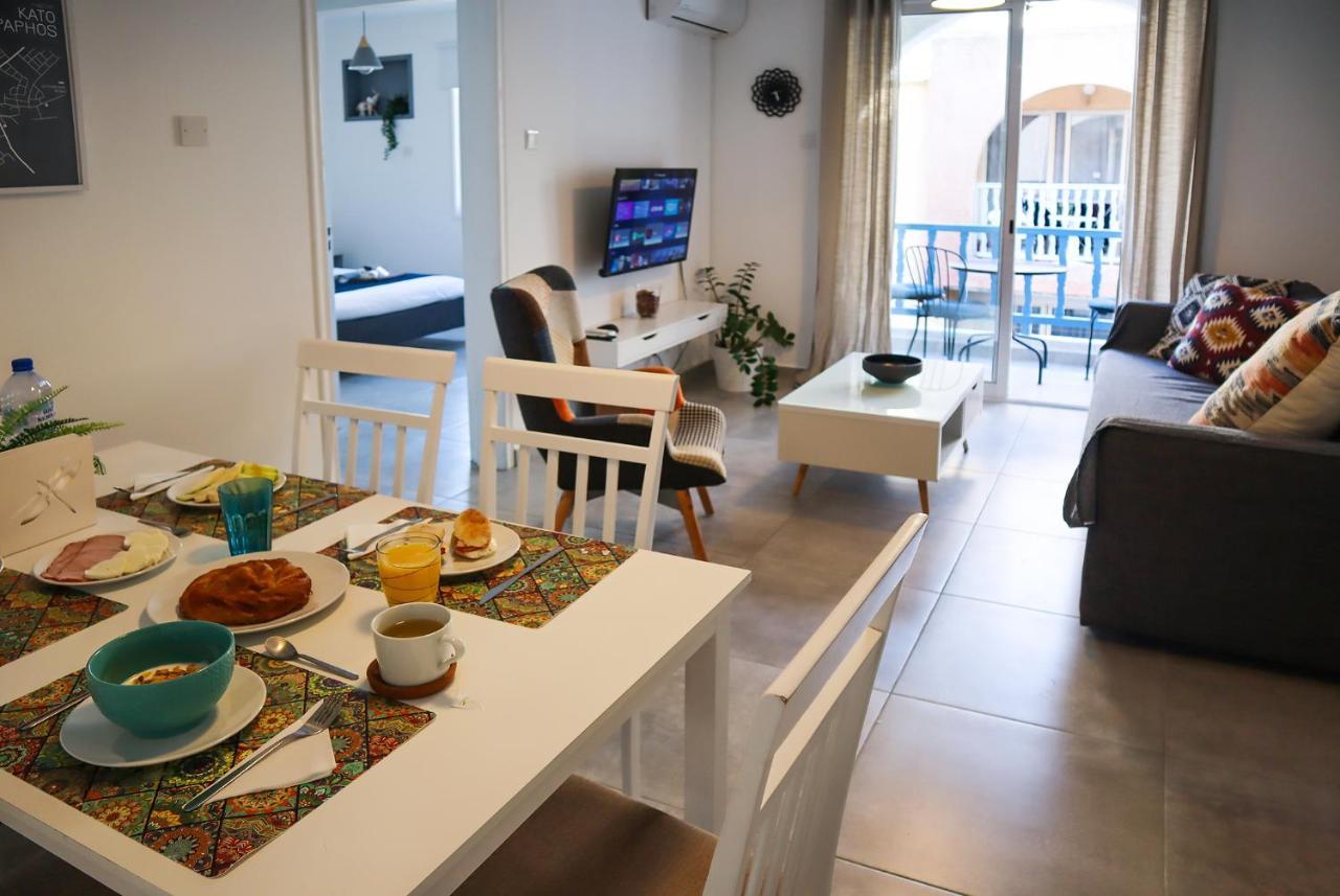 Alex'S Vacation Suite - 100M From The Beach - 6 Guests Paphos Buitenkant foto