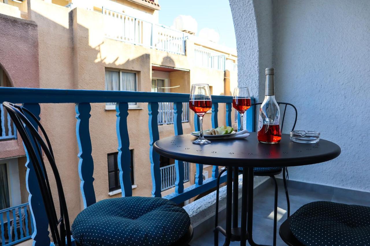 Alex'S Vacation Suite - 100M From The Beach - 6 Guests Paphos Buitenkant foto