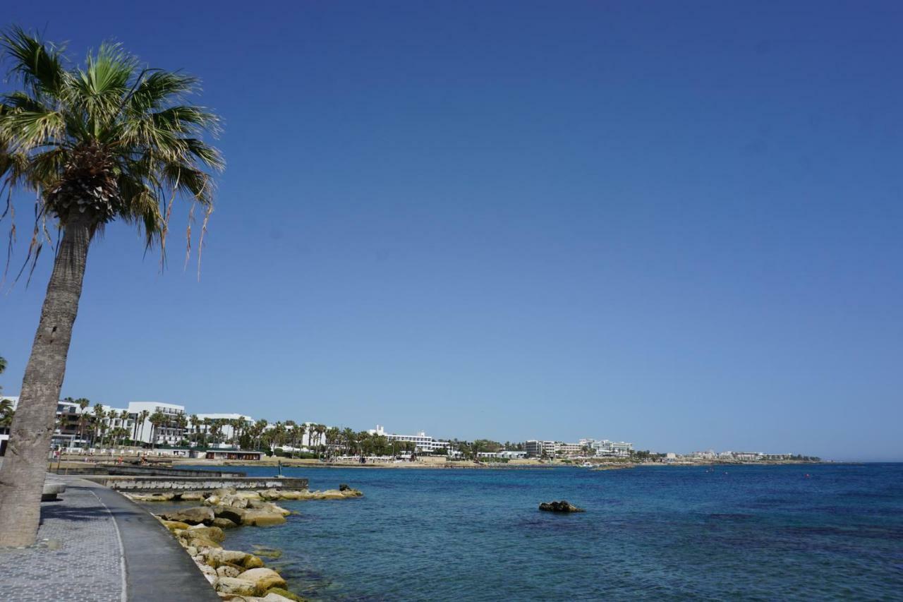 Alex'S Vacation Suite - 100M From The Beach - 6 Guests Paphos Buitenkant foto