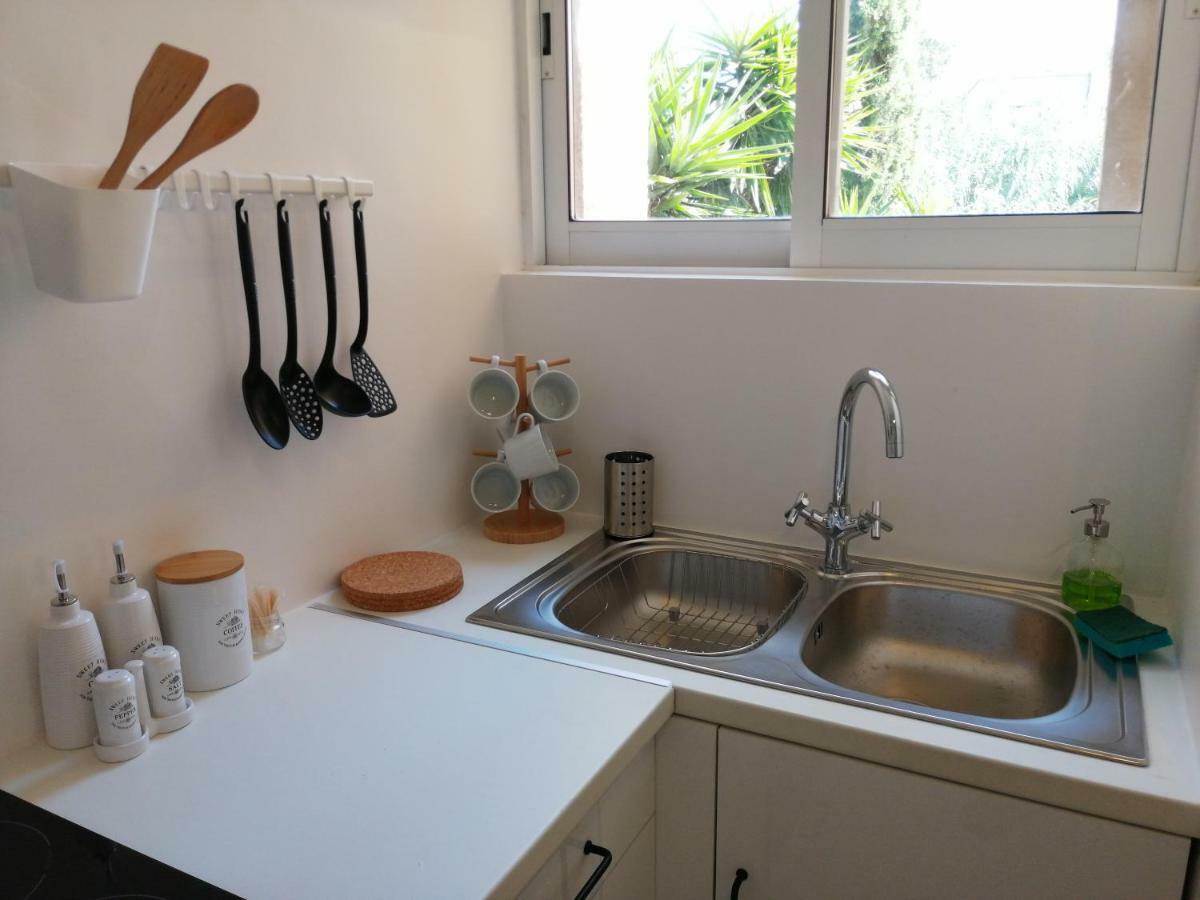 Alex'S Vacation Suite - 100M From The Beach - 6 Guests Paphos Buitenkant foto